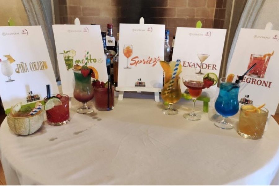 COCKTAIL MANIA