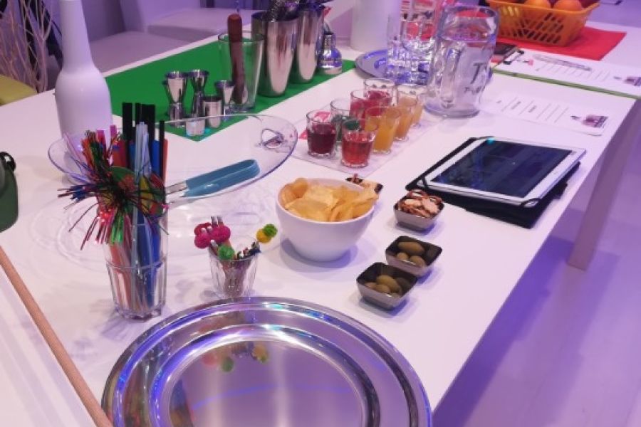 COCKTAIL MANIA